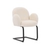 Vela - Polsterstuhl im Japandi Stil und im runden Design aus weißem Bouclé mit schwarzem Metallgestell