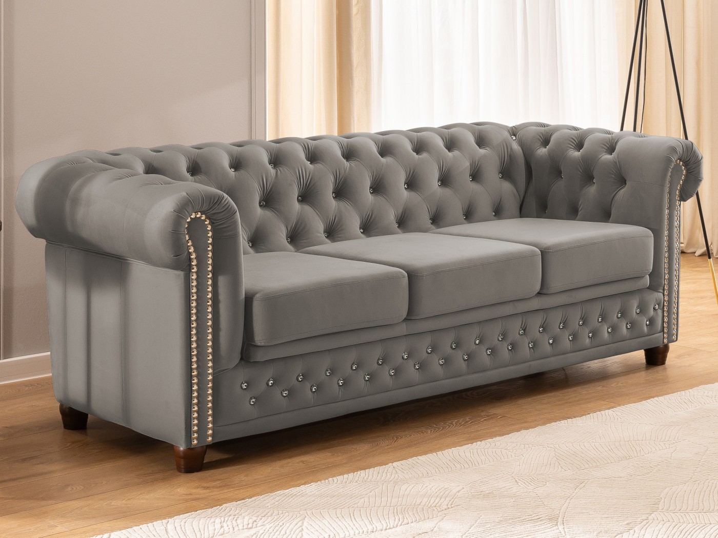 Cleo Blink - Chesterfield 3-Sitzer Sofa mit Schlaffunktion aus Samt mit Kristallsteppung und braunen Massivholzfüßen