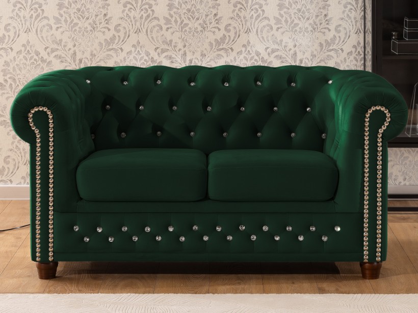 Cleo Blink - Chesterfield 2-Sitzer Sofa aus Samt mit Kristallsteppung und braunen Massivholzfüßen