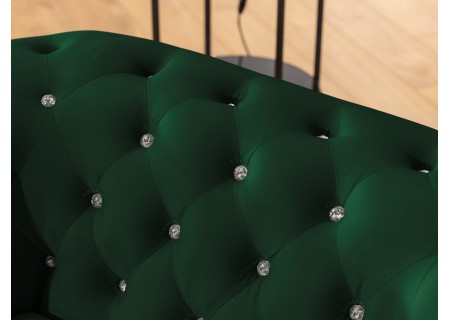 Cleo Blink - Chesterfield 2-Sitzer Sofa aus Samt mit Kristallsteppung und braunen Massivholzfüßen