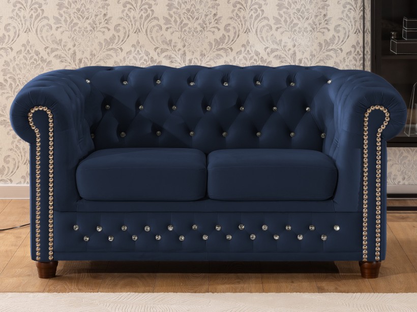 Cleo Blink - Chesterfield 2-Sitzer Sofa aus Samt mit Kristallsteppung und braunen Massivholzfüßen