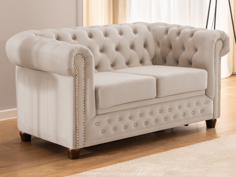 Cleo Blink - Chesterfield 2-Sitzer Sofa mit Schlaffunktion aus Samt mit Kristallsteppung und braunen Massivholzfüßen