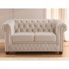 Cleo Blink - Chesterfield 2-Sitzer Sofa mit Schlaffunktion aus Samt mit Kristallsteppung und braunen Massivholzfüßen