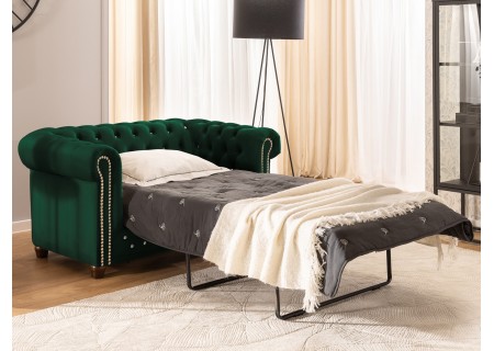 Cleo Blink - Chesterfield 2-Sitzer Sofa mit Schlaffunktion aus Samt mit Kristallsteppung und braunen Massivholzfüßen