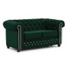 Cleo Blink - Chesterfield 2-Sitzer Sofa mit Schlaffunktion aus Samt mit Kristallsteppung und braunen Massivholzfüßen