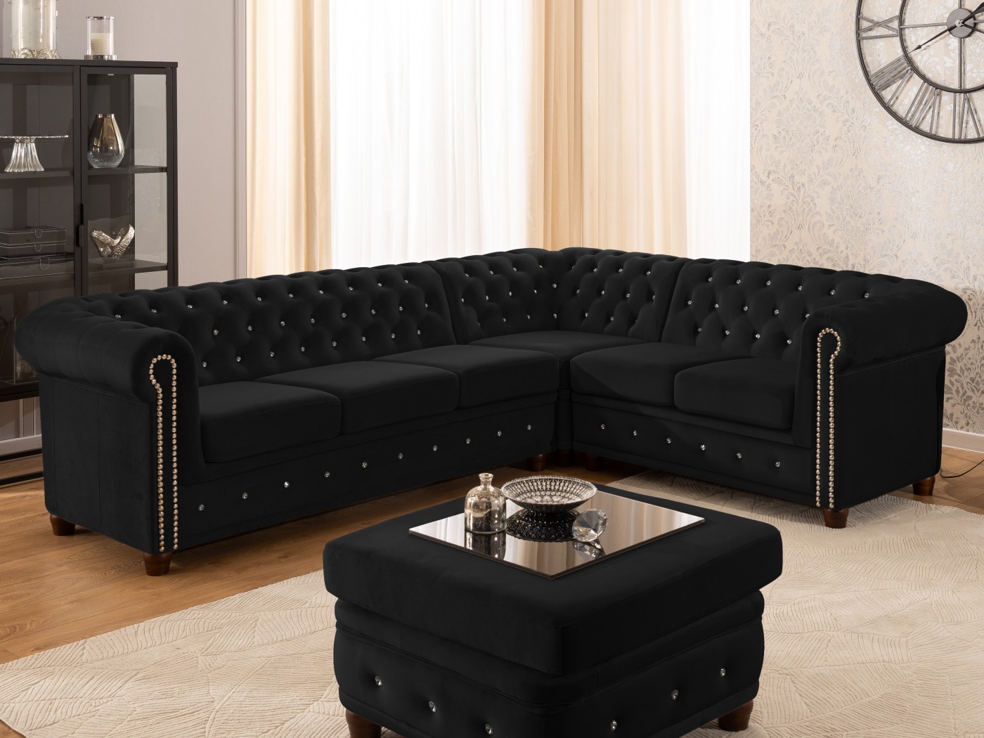 Cleo Blink - Chesterfield Ecksofa L-Form aus Samt mit Kristallsteppung und braunen Massivholzfüßen