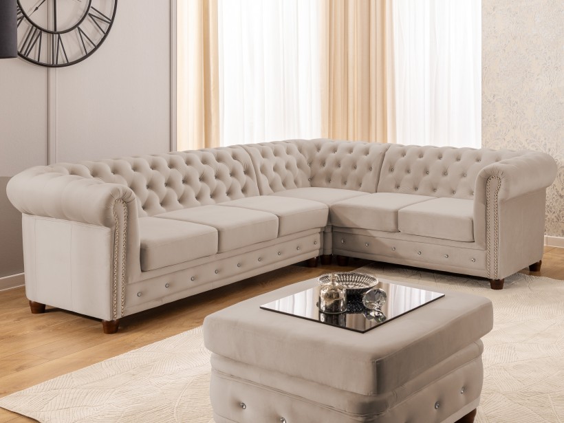 Cleo Blink - Chesterfield Ecksofa L-Form mit Schlaffunktion aus Samt mit Kristallsteppung und braunen Massivholzfüßen