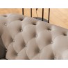 Cleo Blink - Chesterfield Ecksofa L-Form mit Schlaffunktion aus Samt mit Kristallsteppung und braunen Massivholzfüßen