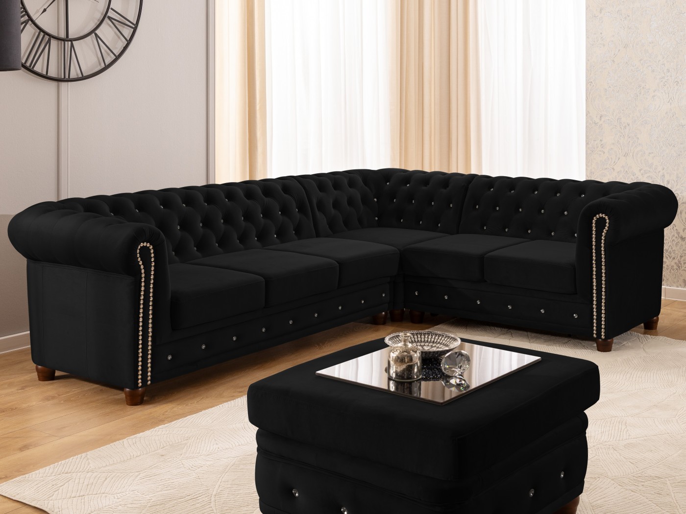 Cleo Blink - Chesterfield Ecksofa L-Form mit Schlaffunktion aus Samt mit Kristallsteppung und braunen Massivholzfüßen