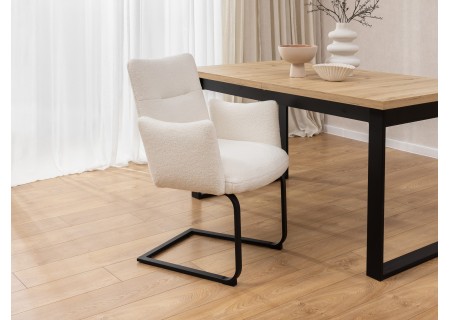 Hera - 2er Set Polsterstuhl im modernen Design aus weißem Bouclé mit Armlehnen und Freischwinger-Gestell aus schwarzem Metall