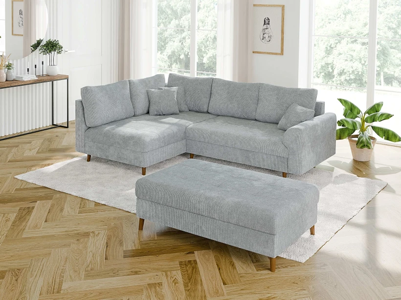 Trygve - Ecksofa mit Schlaffunktion und Hocker mit Braun Holzfüßen im skandinavischen Stil aus Chenille-Stoff